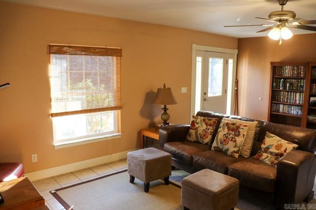 9238 Elizabeth Road, Viola, AR 72583