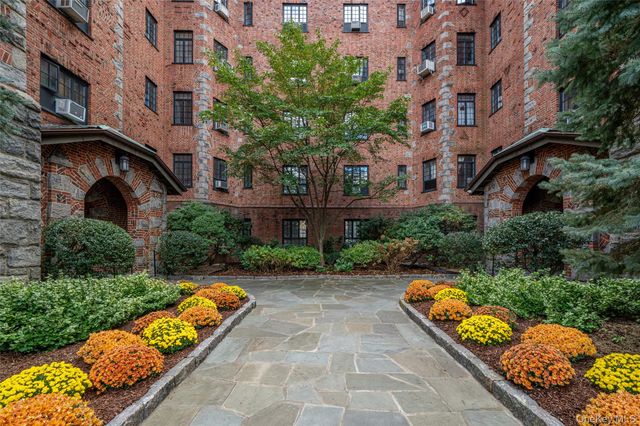 45 Pondfield Road W 1G, Bronxville, NY 10708