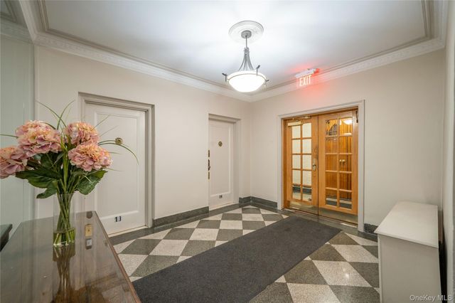 45 Pondfield Road W 1G, Bronxville, NY 10708