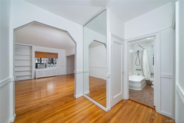 45 Pondfield Road W 1G, Bronxville, NY 10708