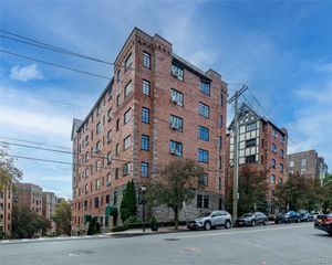 45 Pondfield Road W 1G, Bronxville, NY 10708