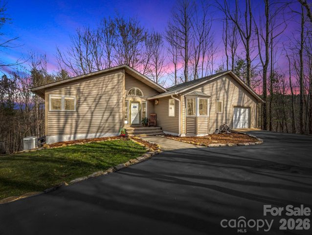 209 Walnut Ridge Road, Brevard, NC 28712