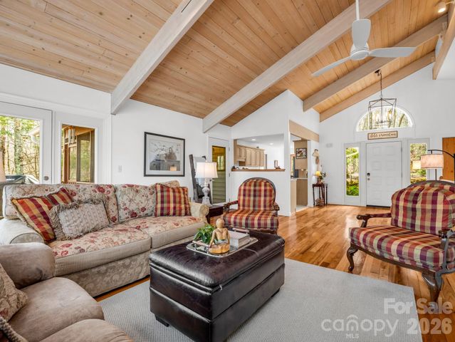 209 Walnut Ridge Road, Brevard, NC 28712