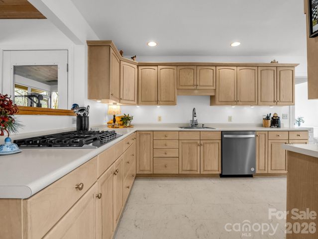 209 Walnut Ridge Road, Brevard, NC 28712