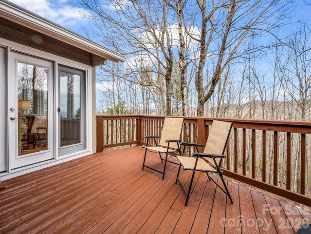 209 Walnut Ridge Road, Brevard, NC 28712