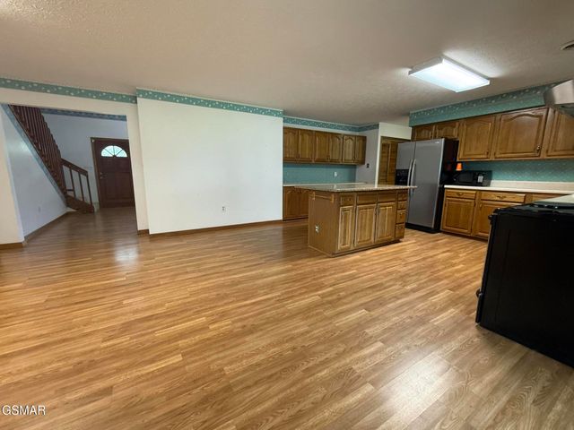 3237 Valley Home Road, Sevierville, TN 37862