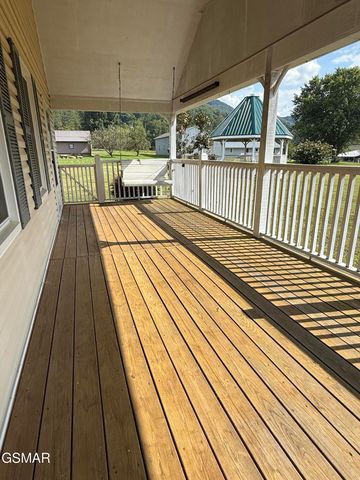 3237 Valley Home Road, Sevierville, TN 37862