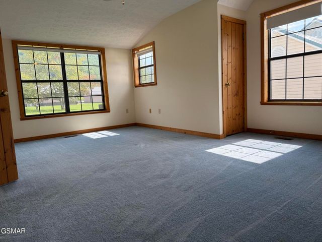 3237 Valley Home Road, Sevierville, TN 37862