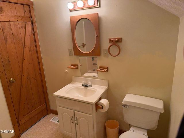 3237 Valley Home Road, Sevierville, TN 37862