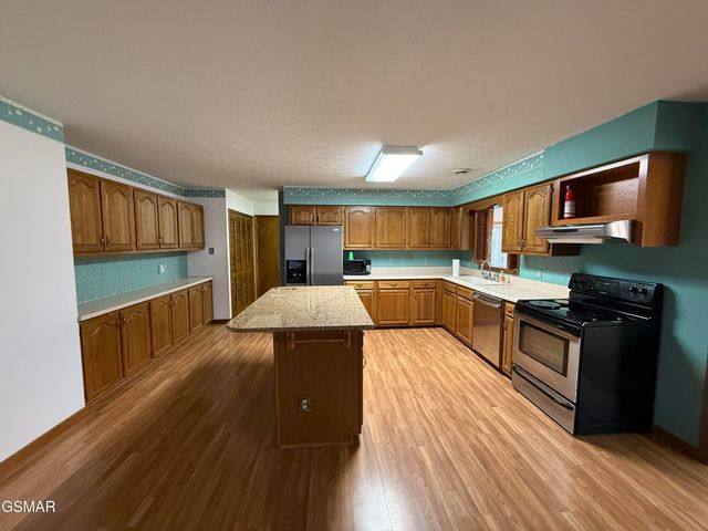 3237 Valley Home Road, Sevierville, TN 37862