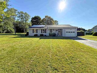 67 Meadow Brook Road, Rutland City, VT 05701