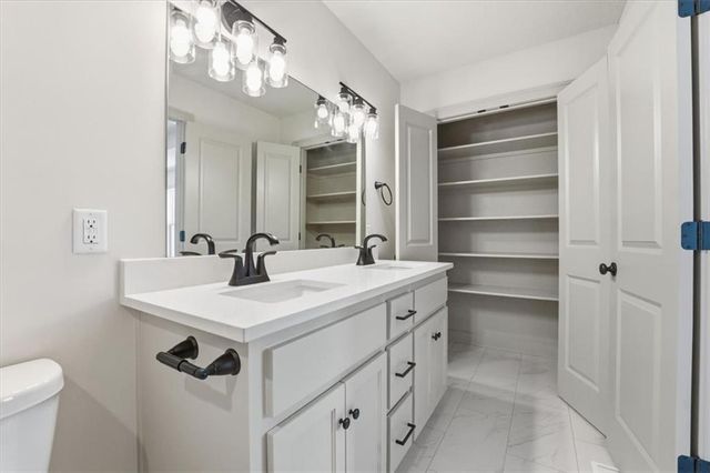 12709 Applewood Drive, Grandview, MO 64030