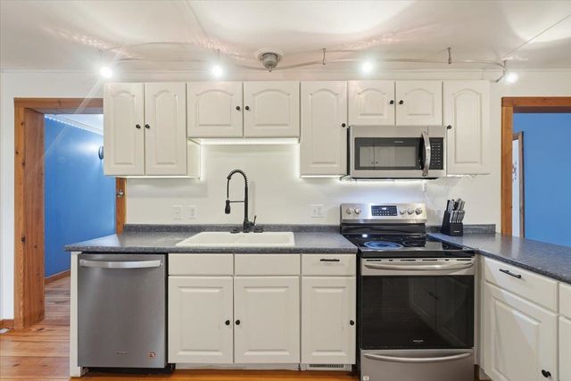 3 Duval Street, South Burlington, VT 05403