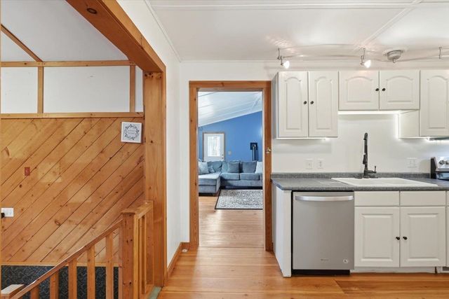 3 Duval Street, South Burlington, VT 05403