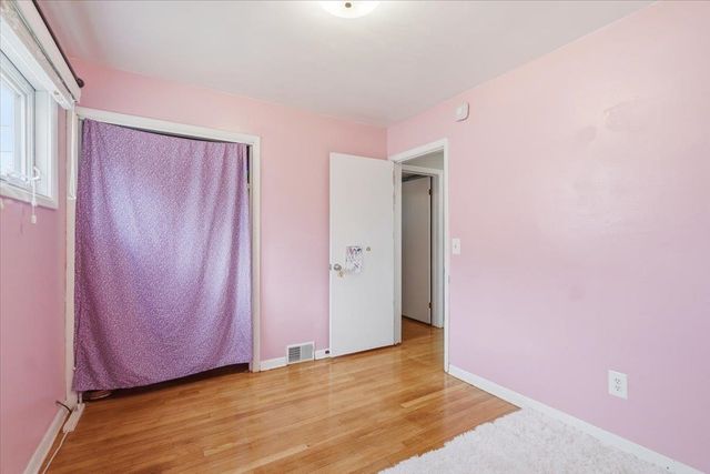 3 Duval Street, South Burlington, VT 05403
