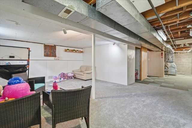 3 Duval Street, South Burlington, VT 05403