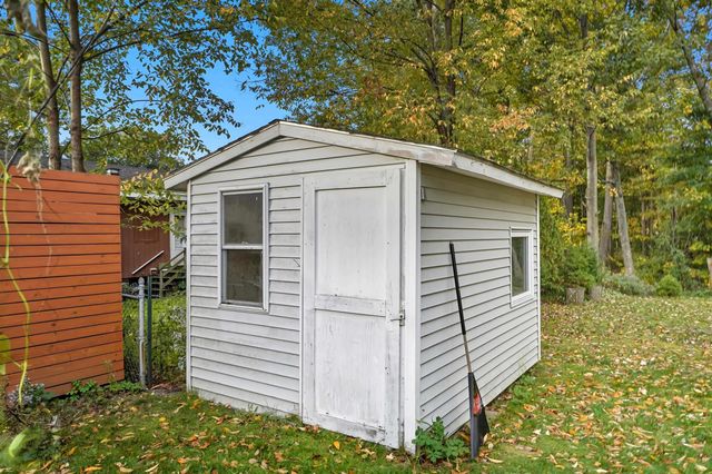 3 Duval Street, South Burlington, VT 05403