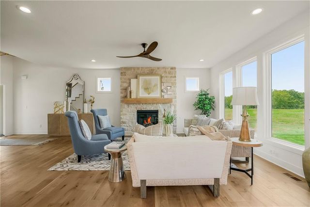 17644 High Street, Overland Park, KS 66085