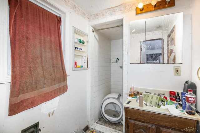 214 N Elm Street, Owosso, MI 48867