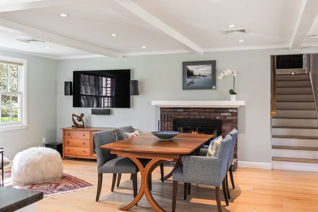 136 Plympton Road, Sudbury, MA 01776