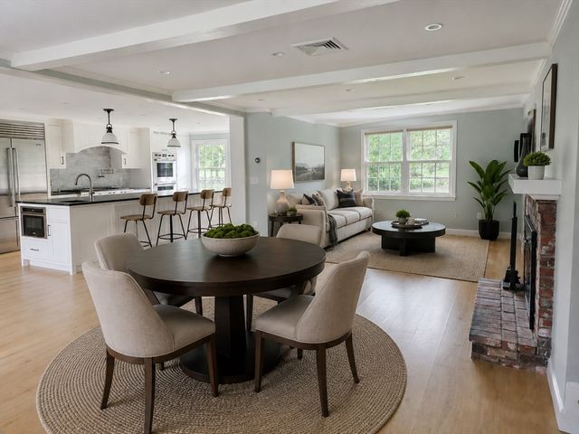 136 Plympton Road, Sudbury, MA 01776