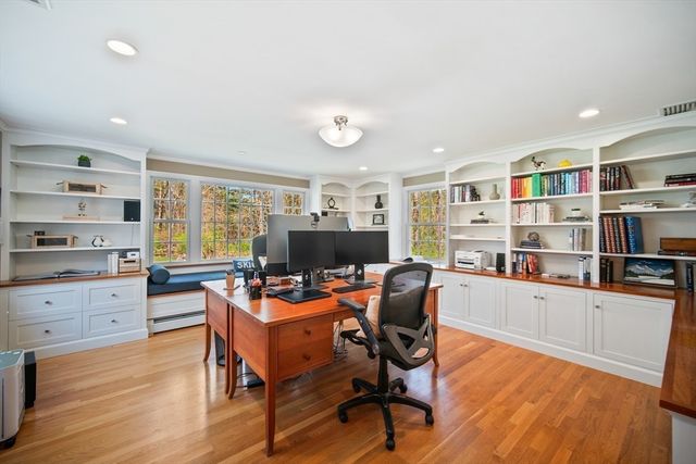 136 Plympton Road, Sudbury, MA 01776