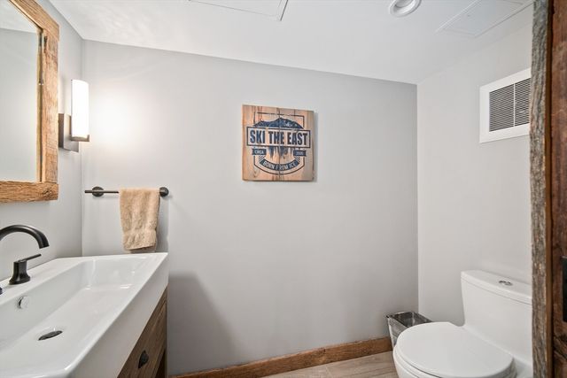 136 Plympton Road, Sudbury, MA 01776
