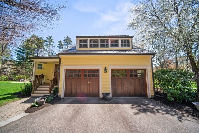 136 Plympton Road, Sudbury, MA 01776