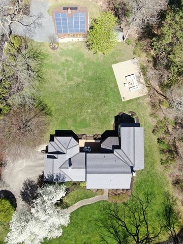 136 Plympton Road, Sudbury, MA 01776
