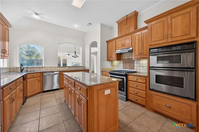 3010 Legend Oaks Boulevard, Belton, TX 76513