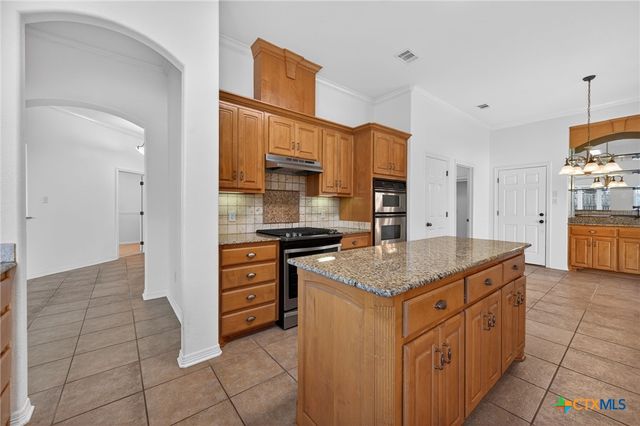 3010 Legend Oaks Boulevard, Belton, TX 76513