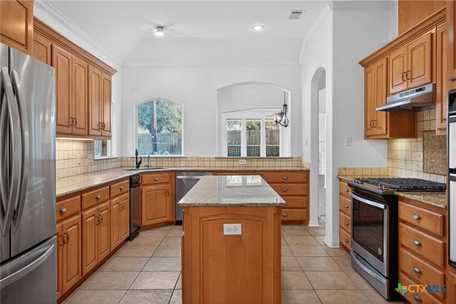 3010 Legend Oaks Boulevard, Belton, TX 76513