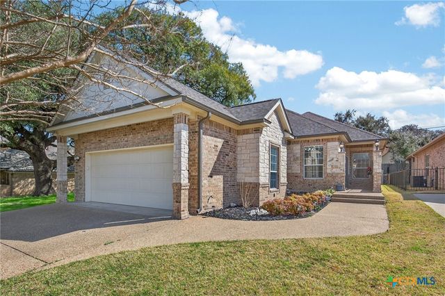 3010 Legend Oaks Boulevard, Belton, TX 76513