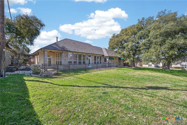 3010 Legend Oaks Boulevard, Belton, TX 76513