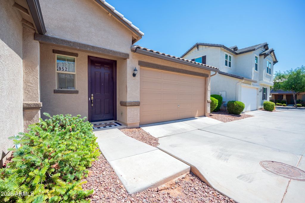 952 S OLYMPIC Drive, Gilbert, AZ 85296 — photo 3