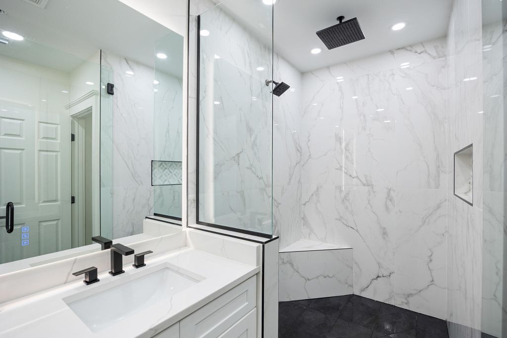 Image 16 of property listing at 5 Calhoun Avenue 602, Destin, FL 32541