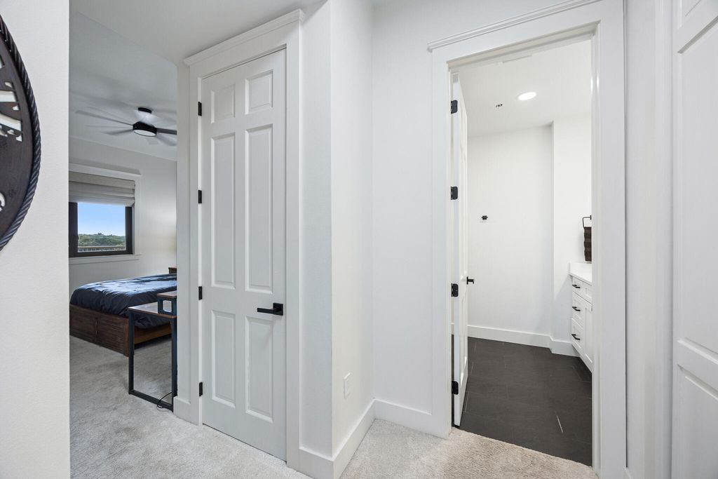 Image 22 of property listing at 5 Calhoun Avenue 602, Destin, FL 32541
