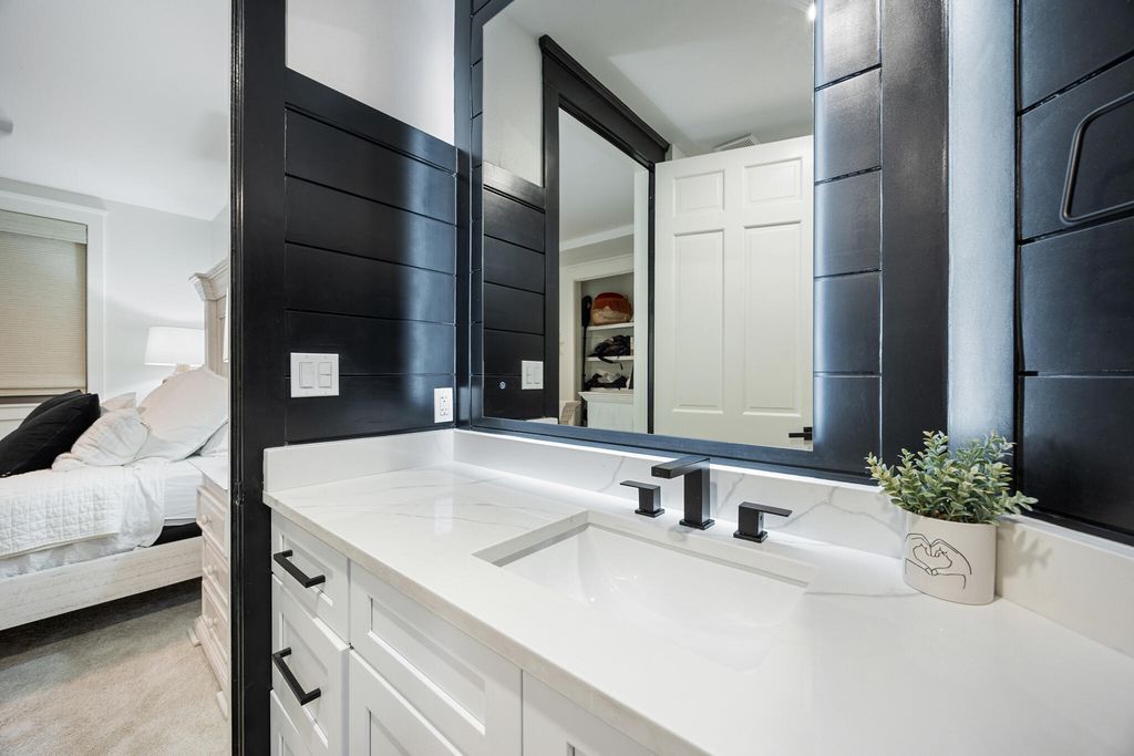 Image 28 of property listing at 5 Calhoun Avenue 602, Destin, FL 32541