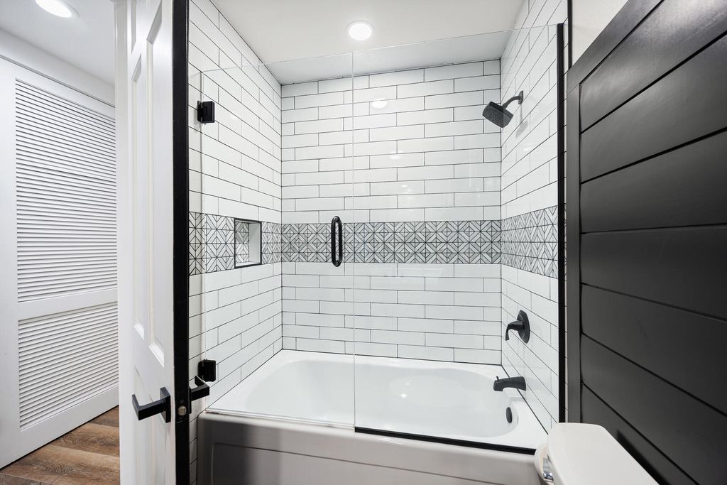 Image 29 of property listing at 5 Calhoun Avenue 602, Destin, FL 32541