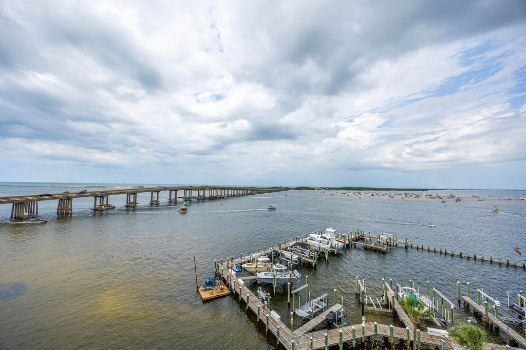 Image 36 of property listing at 5 Calhoun Avenue 602, Destin, FL 32541