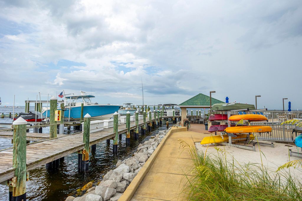 Image 37 of property listing at 5 Calhoun Avenue 602, Destin, FL 32541