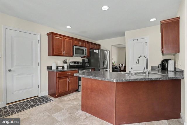76 WATERFOWL WAY, Elizabethtown, PA 17022