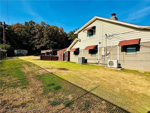 2421 S Louisville Street, Fort Smith, AR 72901