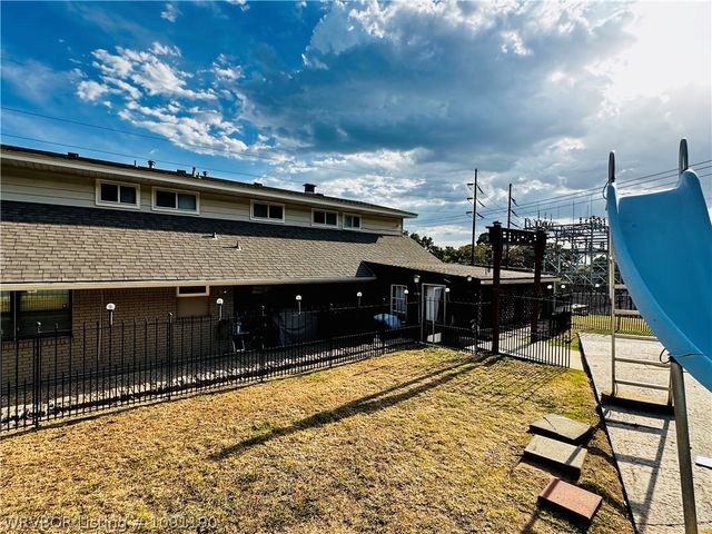 2421 S Louisville Street, Fort Smith, AR 72901