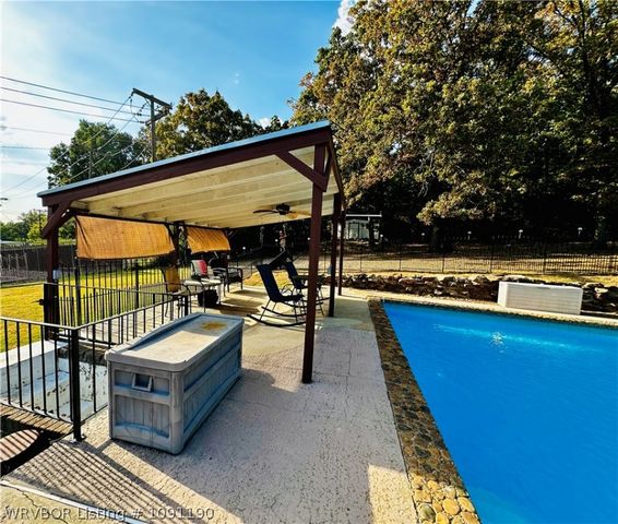 2421 S Louisville Street, Fort Smith, AR 72901