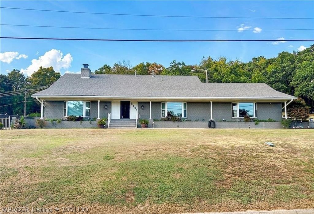 2421 S Louisville Street, Fort Smith, AR 72901
