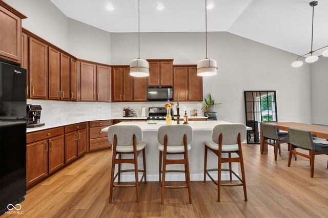 3927 Harrison Crossing Lane, Greenwood, IN 46142