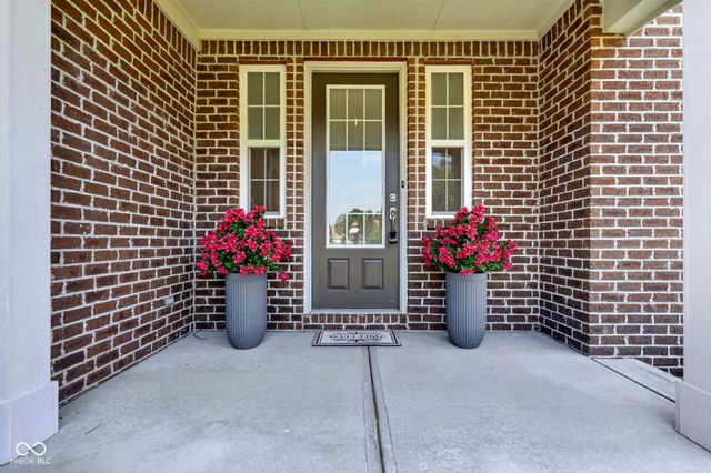 3927 Harrison Crossing Lane, Greenwood, IN 46142