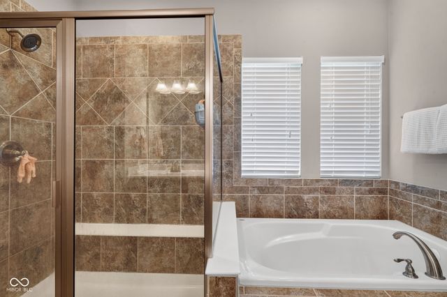 3927 Harrison Crossing Lane, Greenwood, IN 46142