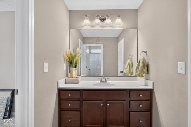 3927 Harrison Crossing Lane, Greenwood, IN 46142